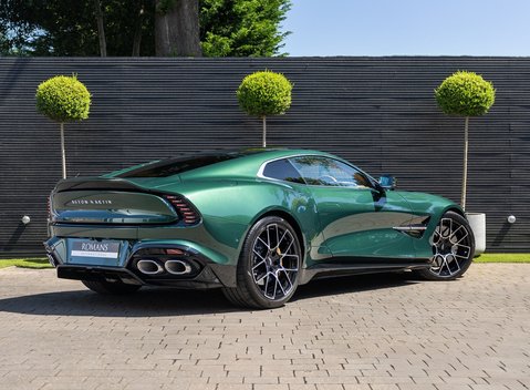 Aston Martin Vanquish V12 4