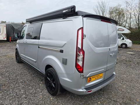 Ford Tourneo Custom Ultimate Activities Camper 10