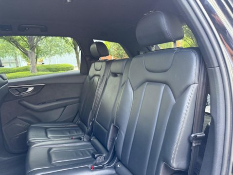 Audi Q7 3.0 TDI V6 50 Black Edition Tiptronic quattro Euro 6 (s/s) 5dr 19