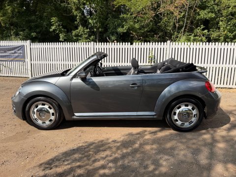 Volkswagen Beetle DESIGN TSI BLUEMOTION TECHNOLOGY DSG 22