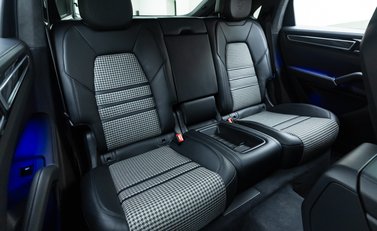 Porsche Cayenne GTS Coupé 13