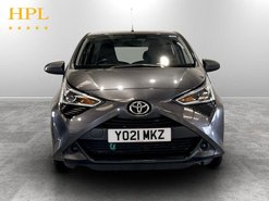 Toyota Aygo 1.0 VVT-i x-play Hatchback 5dr Petrol Manual Euro 6 (s/s) (71 ps)