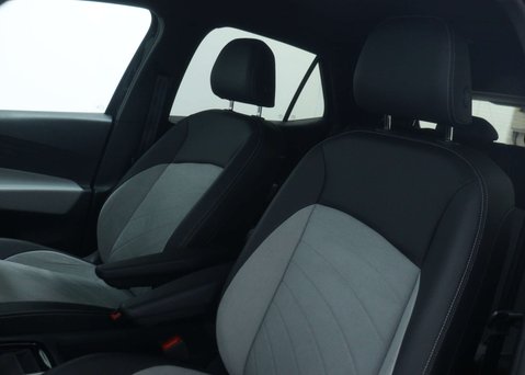 Volkswagen ID.3 Pro Performance 58kWh Family Hatchback 5dr Electric Auto (204 ps) 49