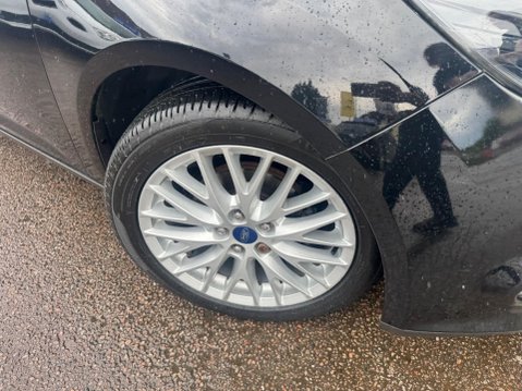 Ford Focus 1.6 Zetec Euro 5 5dr 14