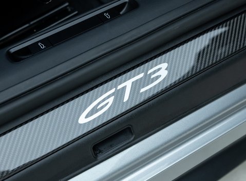 Porsche 911 GT3 Touring (992) 22