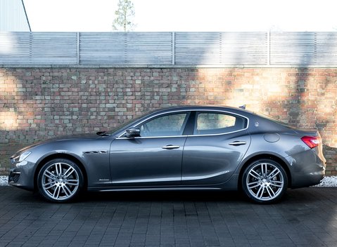 Maserati Ghibli GranLusso 2