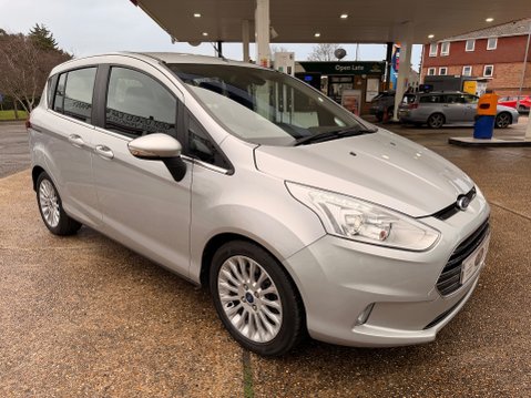 Ford B-Max TITANIUM 6