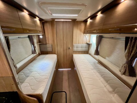 Bailey Unicorn Cadiz  32