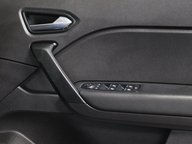 Renault Captur ICONIC TCE 36