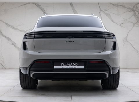 Porsche Macan Turbo Electric 5