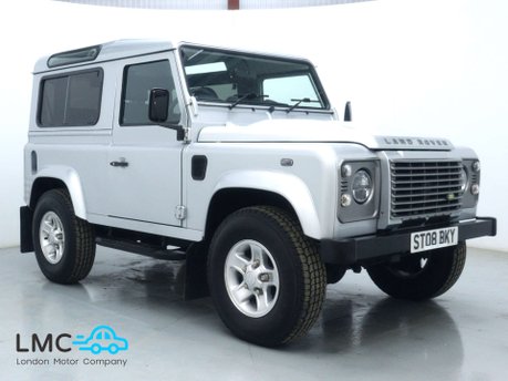 Land Rover Defender 2.4 TDCi XS Station Wagon 3dr Diesel Manual 4WD SWB Euro 4 (122 bhp)