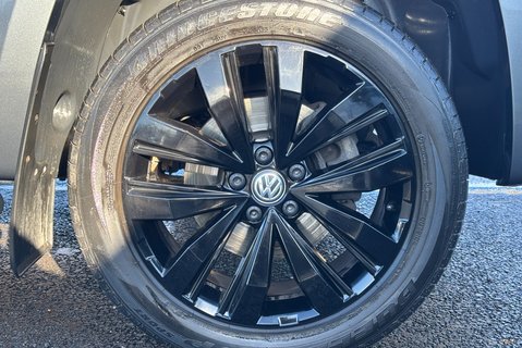 Volkswagen Amarok DC V6 258 ps Tdi Aventura Black Edition 4Motion 36