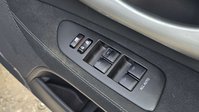 Toyota Auris 1.8 VVT-h T Spirit Hatchback 5dr Petrol Hybrid CVT Euro 5 (s/s) (136 ps) 21
