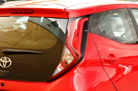 Toyota Aygo VVT-I X-PLAY X-SHIFT 9