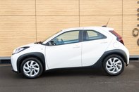 Toyota Aygo X VVT-I PURE 13