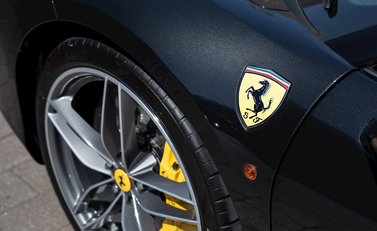Ferrari 488 Spider 25