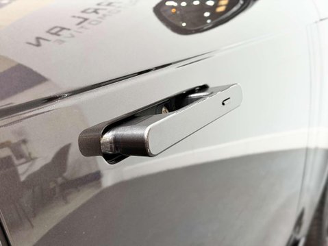 Land Rover Range Rover 4.4 P530 V8 First Edition SUV 5dr Petrol Auto 4WD Euro 6 (s/s) (530 ps) 48