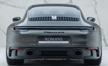 Porsche 911 Carrera GTS (992) 8