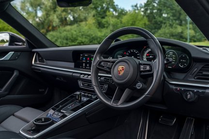 Porsche 911 TURBO S PDK 17