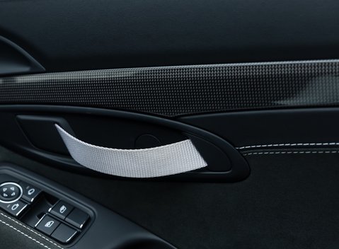 Porsche 718 SPYDER 29