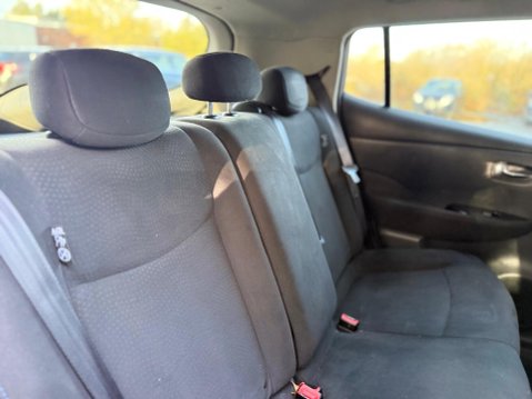 Nissan LEAF 24kWh Acenta Auto 5dr 14