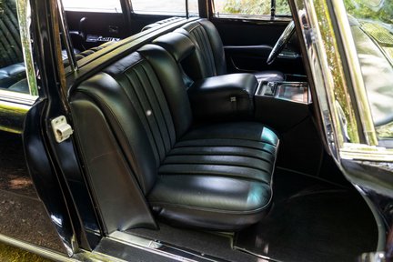 Mercedes-Benz 600 Pullman 24