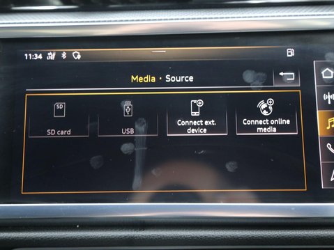 Audi Q3 1.5 TFSI CoD 35 S line S Tronic Euro 6 (s/s) 5dr 17