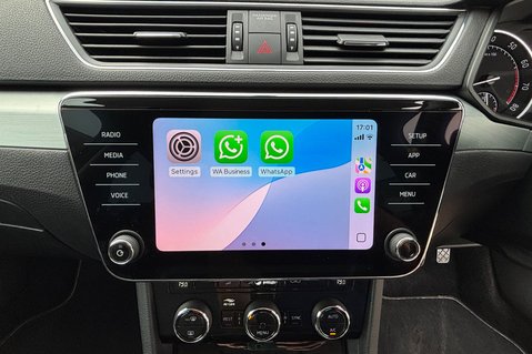 Skoda Superb SE TSI AUTOMATIC. 1 PREVIOUS KEEPER.. APPLE PLAY.. 5 MAIN DEALER SERVICE 27