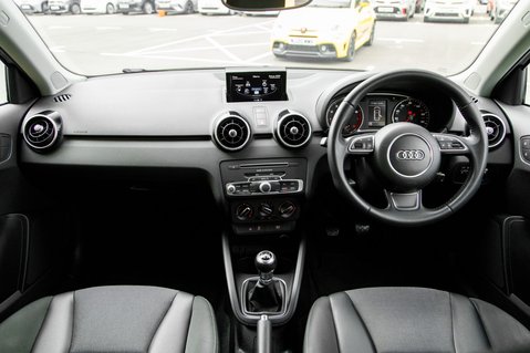 Audi A1 SPORTBACK TFSI SPORT 3