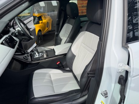 Land Rover Range Rover Evoque FIRST EDITION MHEV 44