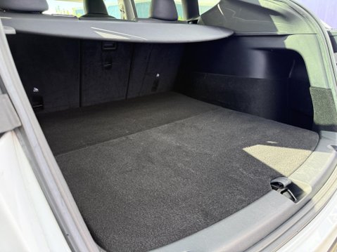 Tesla Model Y (Dual Motor) Long Range SUV 5dr Electric Auto 4WDE (384 bhp) 21