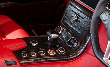 Mercedes-Benz SLS AMG 13