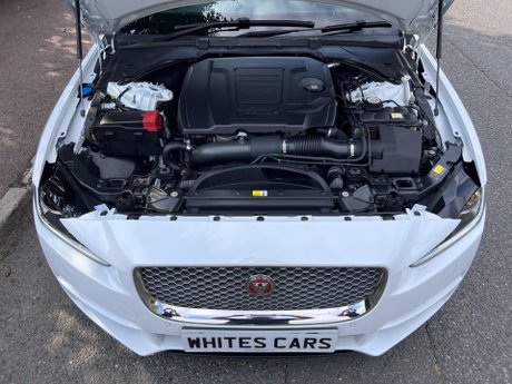 Jaguar XE 2.0i Portfolio Auto AWD Euro 6 (s/s) 4dr 43