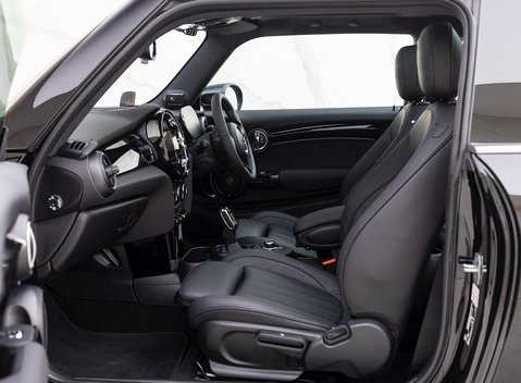 Mini Hatch Electric Level 3 14