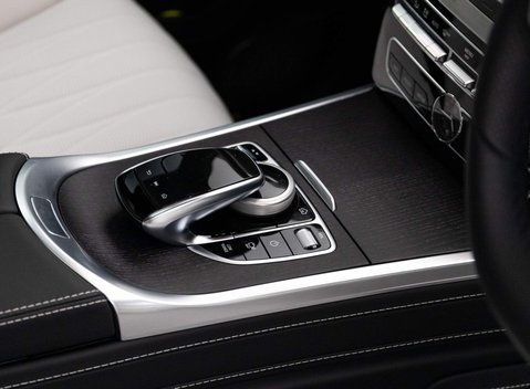 Mercedes-Benz G Series G 400 D 4MATIC AMG LINE PREMIUM PLUS 17