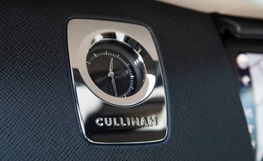 Rolls-Royce Cullinan 23