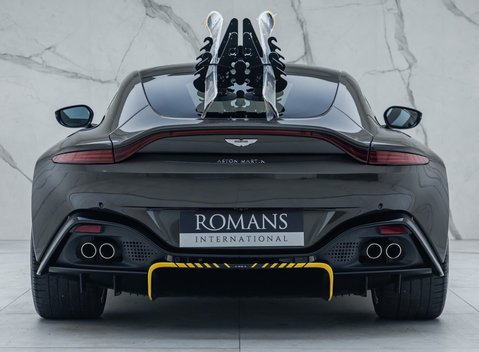 Aston Martin Vantage 007 Edition 8