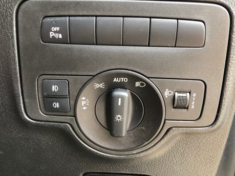 Mercedes-Benz Vito 110 PROGRESSIVE L2 1 owner Ex skyvan, 83,000m, parking sensors F+R 26