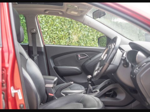 Hyundai ix35 1.7 ix35 Premium 2WD CRDI 5dr 7