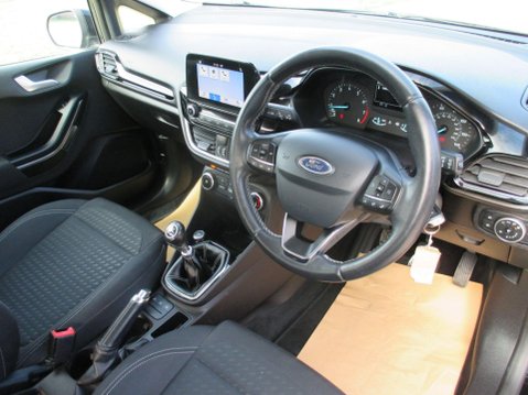 Ford Fiesta 1.0T EcoBoost Zetec Euro 6 (s/s) 5dr 17