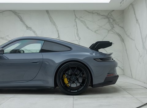 Porsche 911 GT3 (992) 38