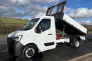 Renault Master ML35TW 130 ps dCi Business Tipper with Air Con / Tow Axle / Sat Nav