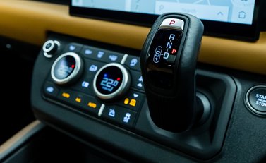 Land Rover Defender 110 X P400 23