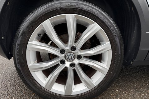 Volkswagen T-Roc SEL TSI EVO DSG -WHITE SILVER -PAN ROOF -CAMERA -WINTER PACK  68