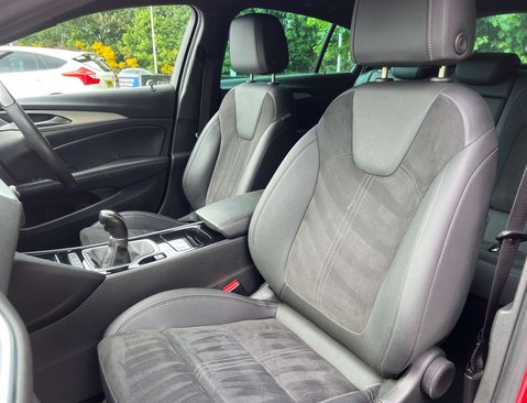 Vauxhall Insignia 1.5 Insignia Ultimate Nav TD 5dr 39