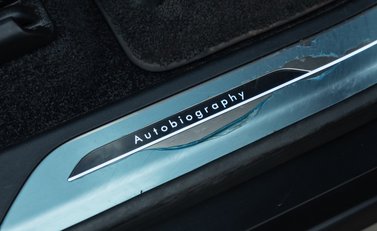 Land Rover Range Rover D350 AUTOBIOGRAPHY 28