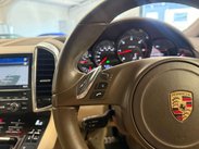 Porsche Cayenne 3.0 TD V6 SUV 5dr Diesel Tiptronic 4WD Euro 5 (s/s) (240 ps) 34