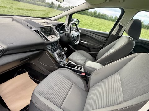 Ford C-Max TITANIUM TDCI Low Miles FULL SERVICE HISTORY 11