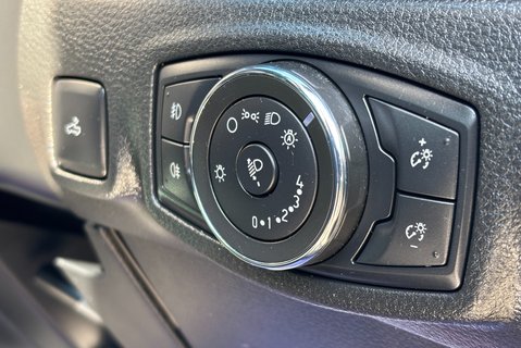 Ford Ranger Wildtrak 213 ps 4x4 Double Cab Pickup - Tonneau Cover 30