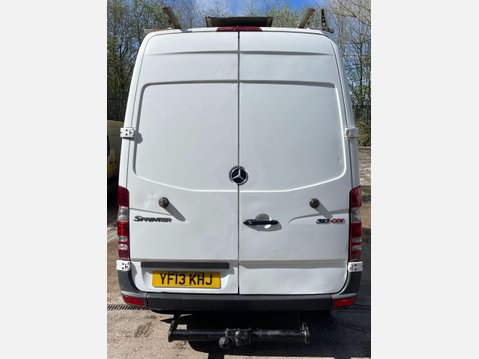 Mercedes-Benz Sprinter 2.1 213 CDi BlueEFFICIENCY Panel Van 4dr Diesel Manual RWD L2 (200 g/km, 12 13